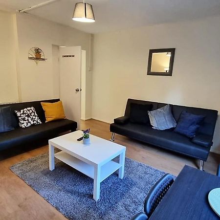 2 Bedroom Apartment In Kennington Londra Esterno foto