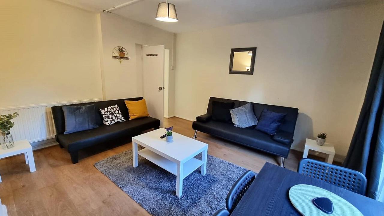 2 Bedroom Apartment In Kennington Londra Esterno foto