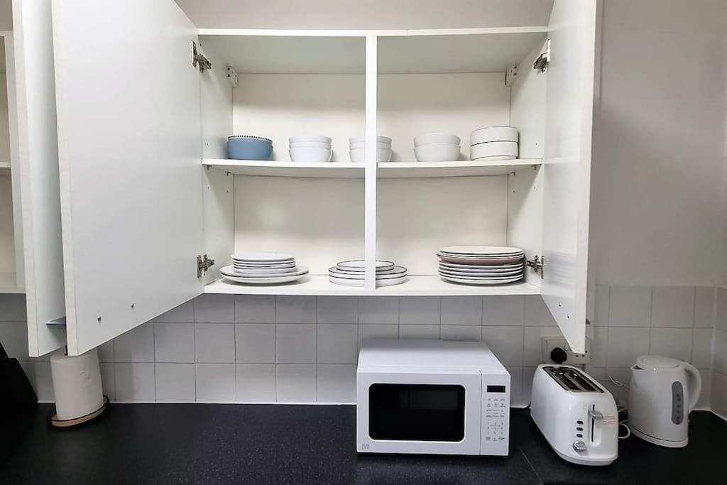 2 Bedroom Apartment In Kennington Londra Esterno foto